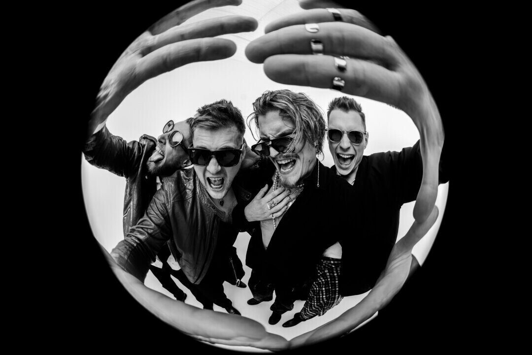 Группа Chili Cheese