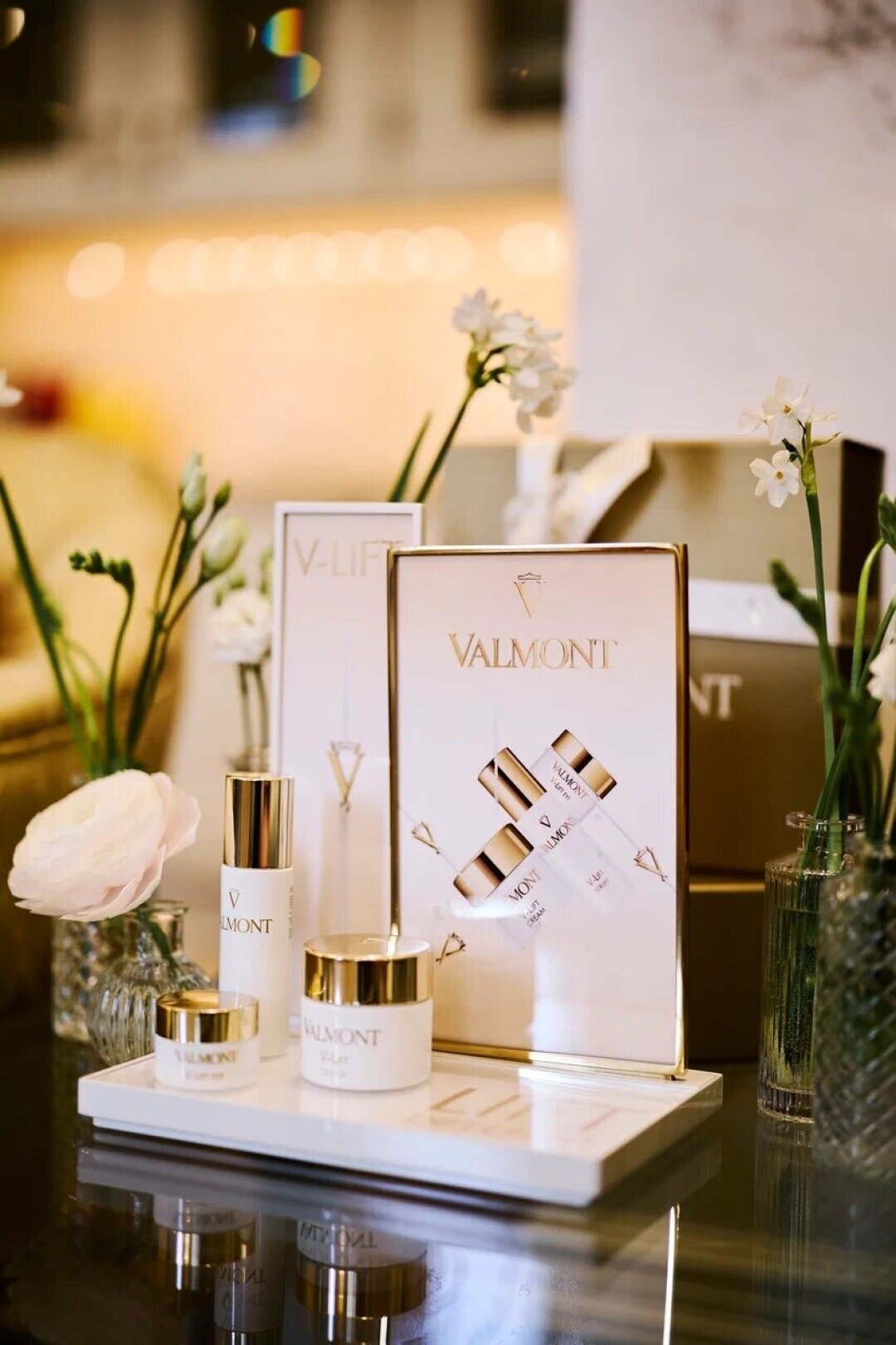 Запуск процедур Valmont в в отеле Four Seasons Hotel Lion Palace St. Petersburg