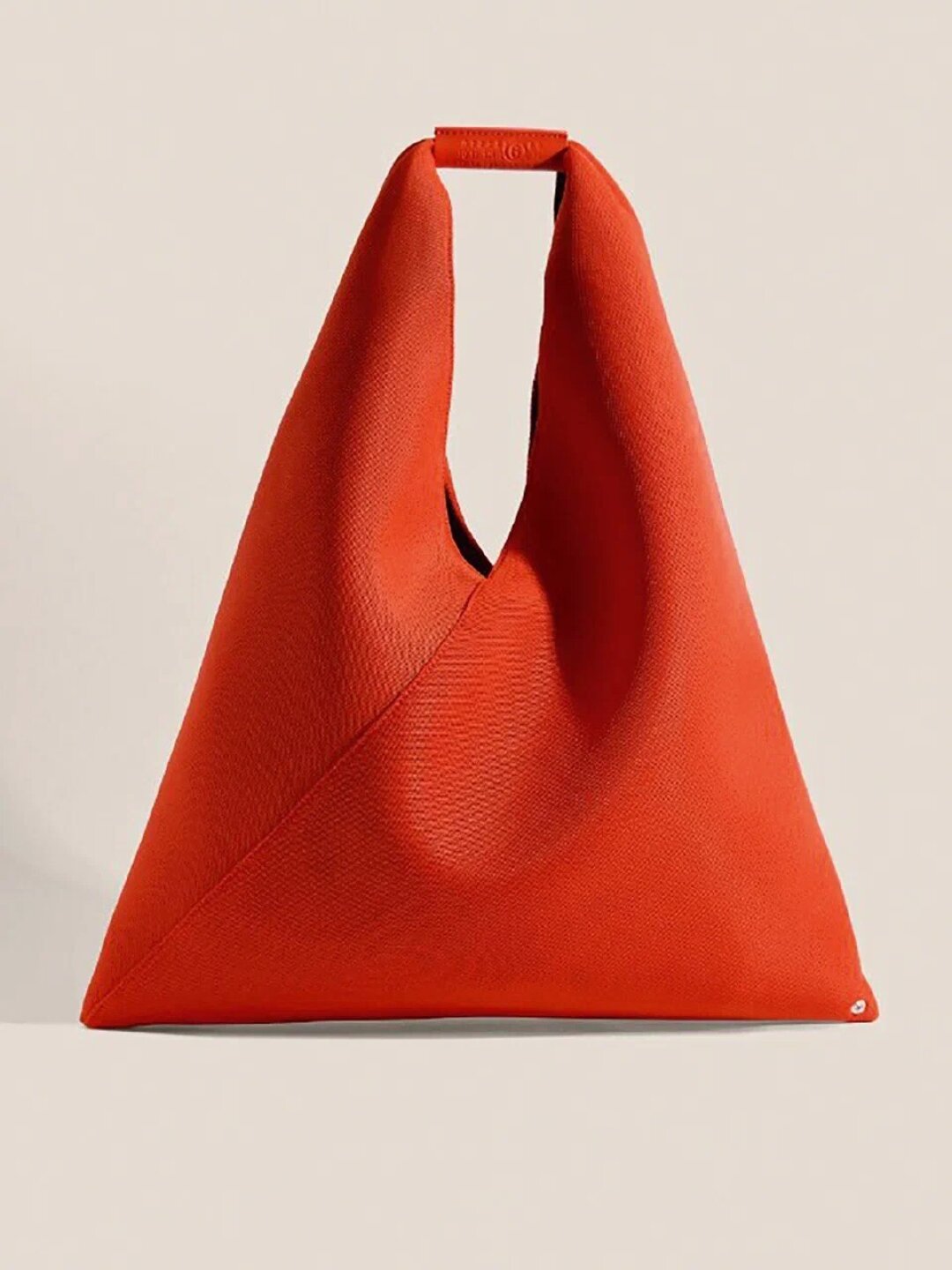 Неоновый тоут MM6 Maison Margiela, Rendez-Vous, 44 890 руб.