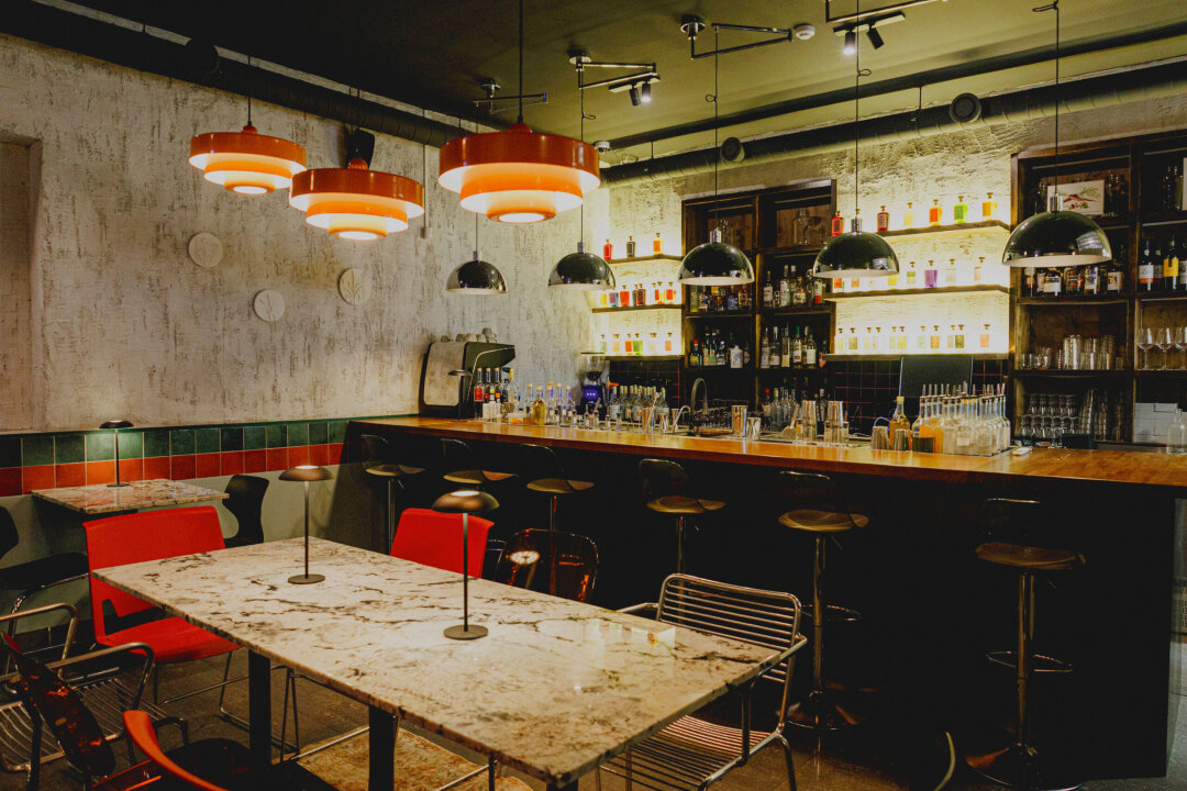 Роторный испаритель позволяет команде Alkemista экспериментировать с собственными дистиллятами: из хмеля, пихты, горечавки и любых сезонных