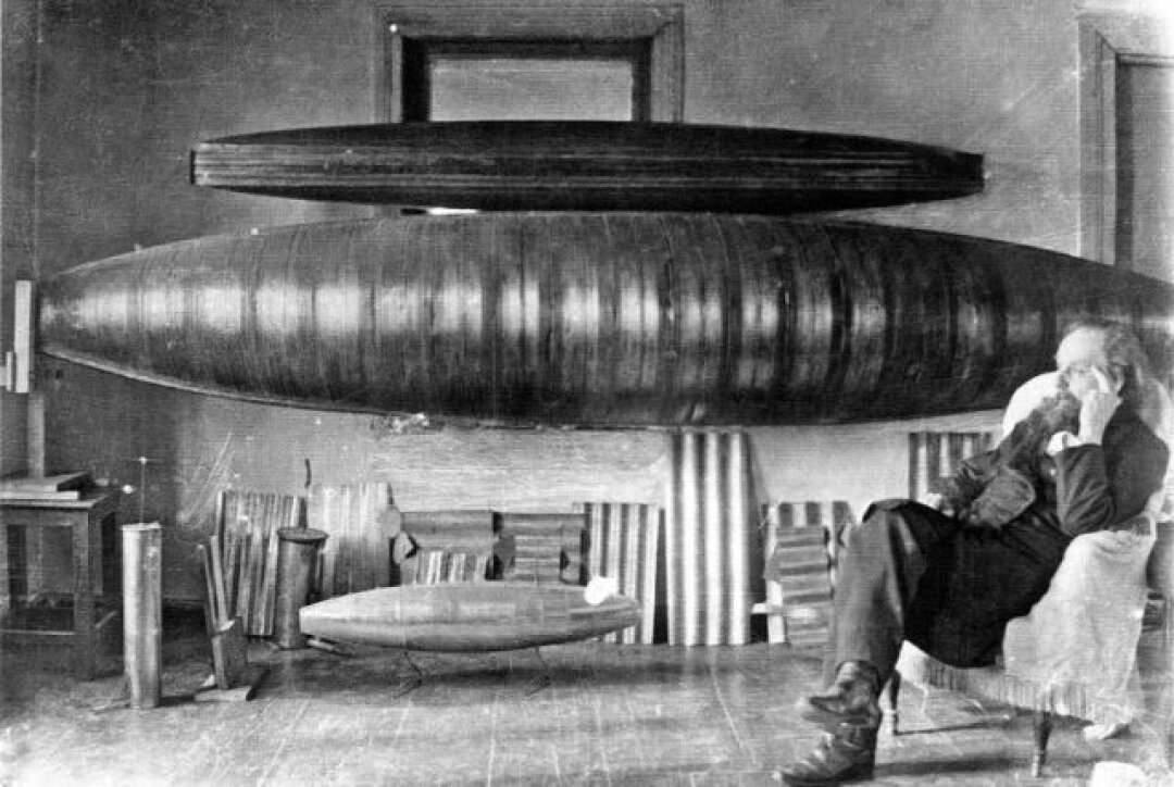 Константин Циолковский. Иллюстрация из книги "Моя жизнь и работа". 1939