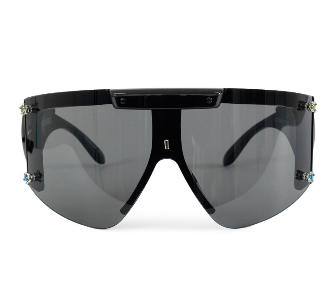 Ottolinger, Golden Line, 39 200 руб. Очки-маска — снова in! С одобрения худруков Loewe Джека Маккалоу и Лазаро Эрнандеса миксуем драгоценную спортшик