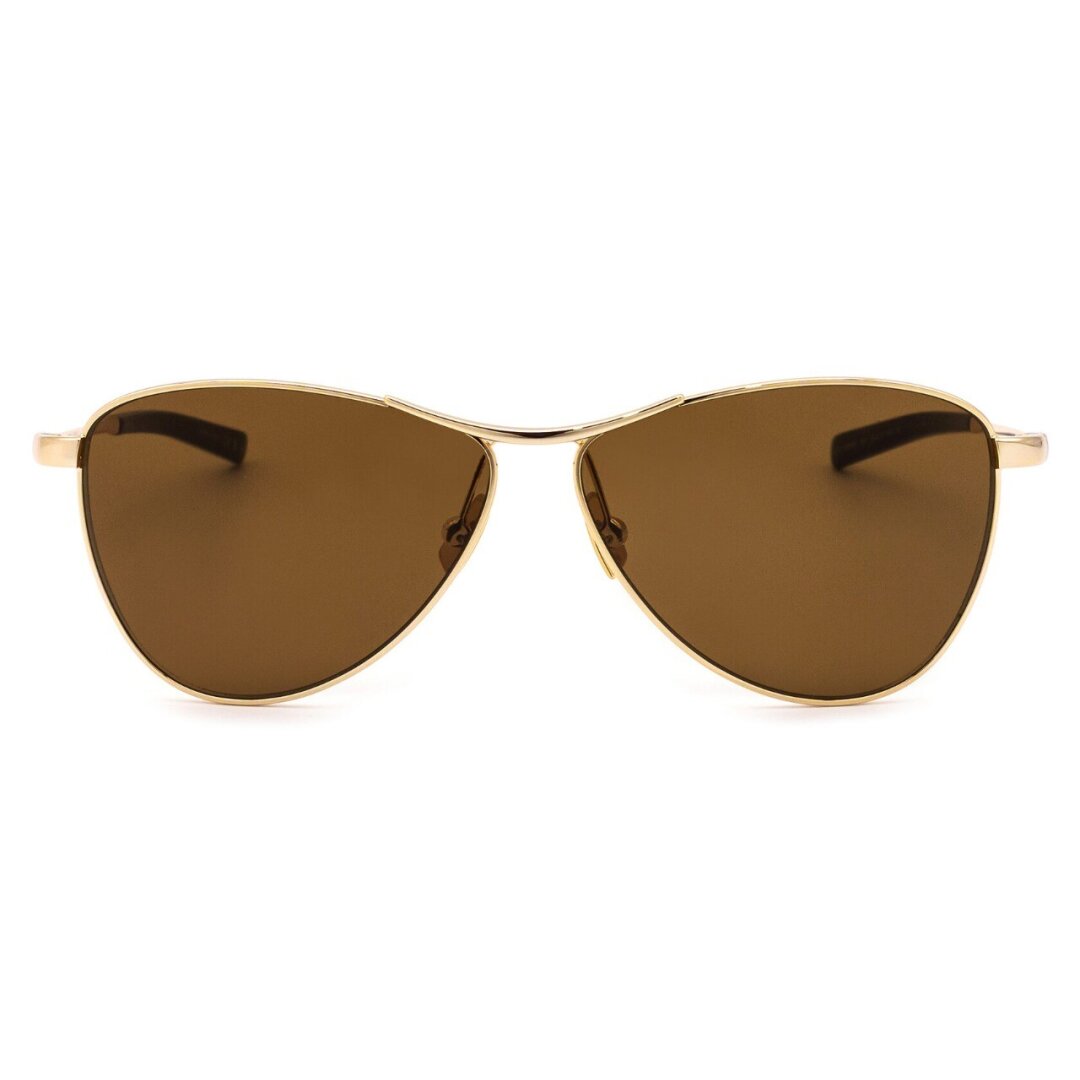 Saint Laurent, «Оптикс Гэллэри», 47 900 руб. Это база: в Saint Laurent сочинили универсальную и безвременно актуальную альтернативу трендовым