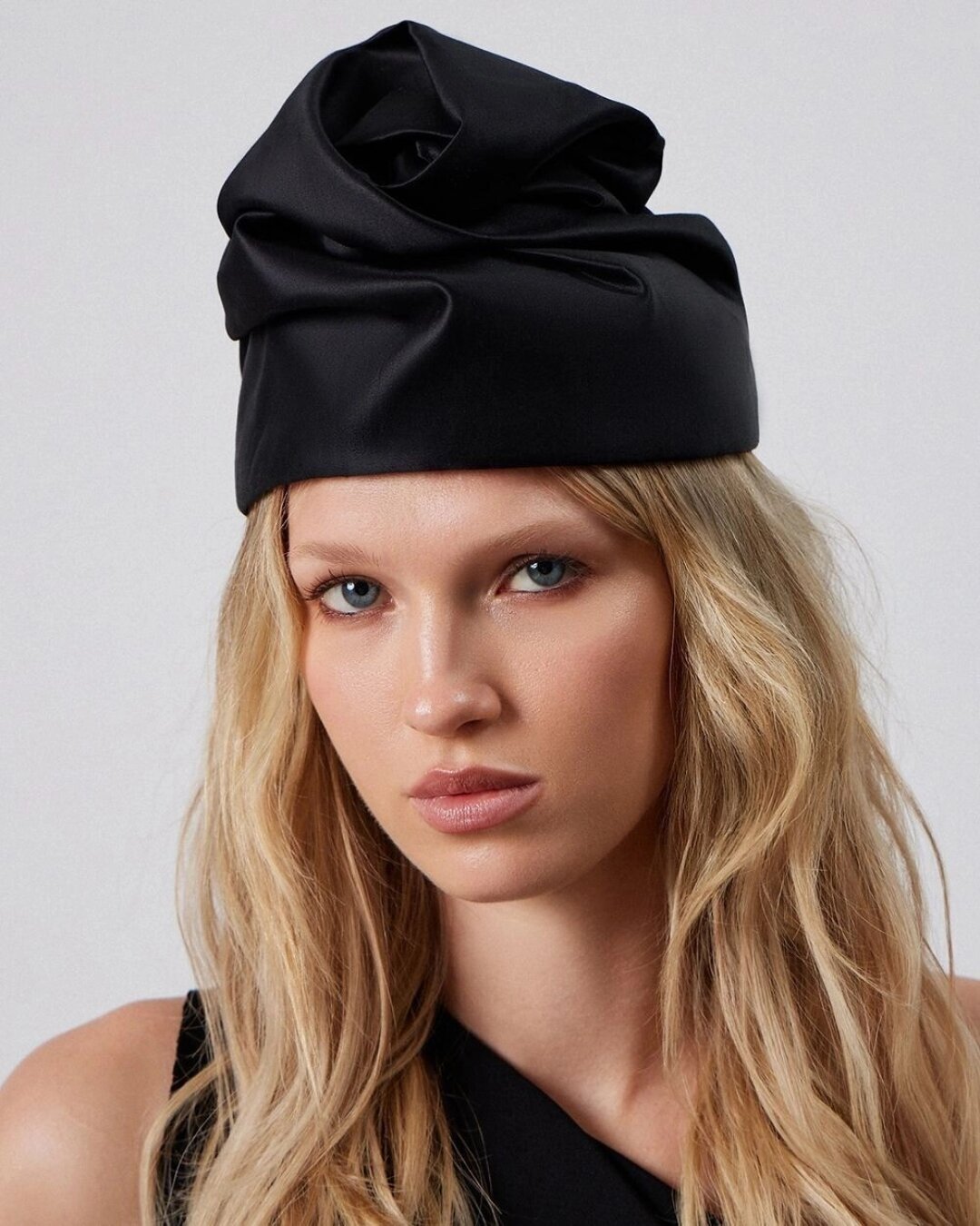 Чалма Pervert, 45 000 руб.