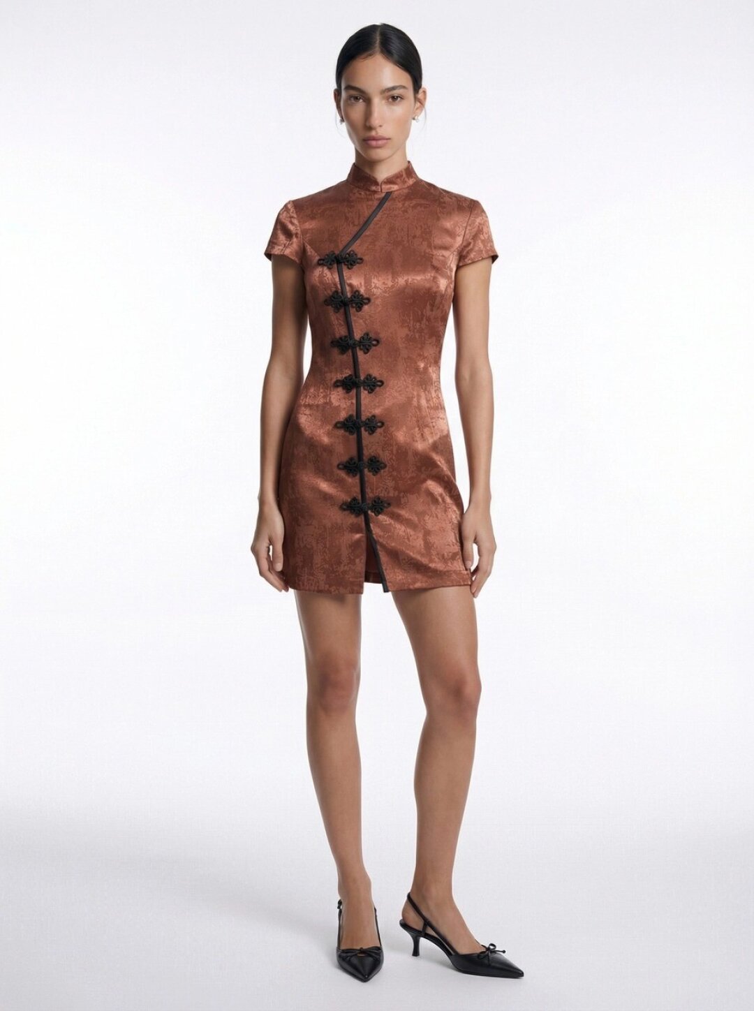 Платье Sorelle Era, 39 000 руб.