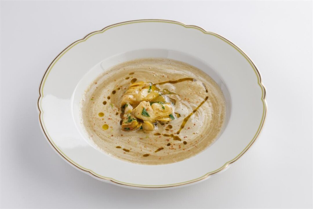 Крем-суп из артишоков с маслом лавра