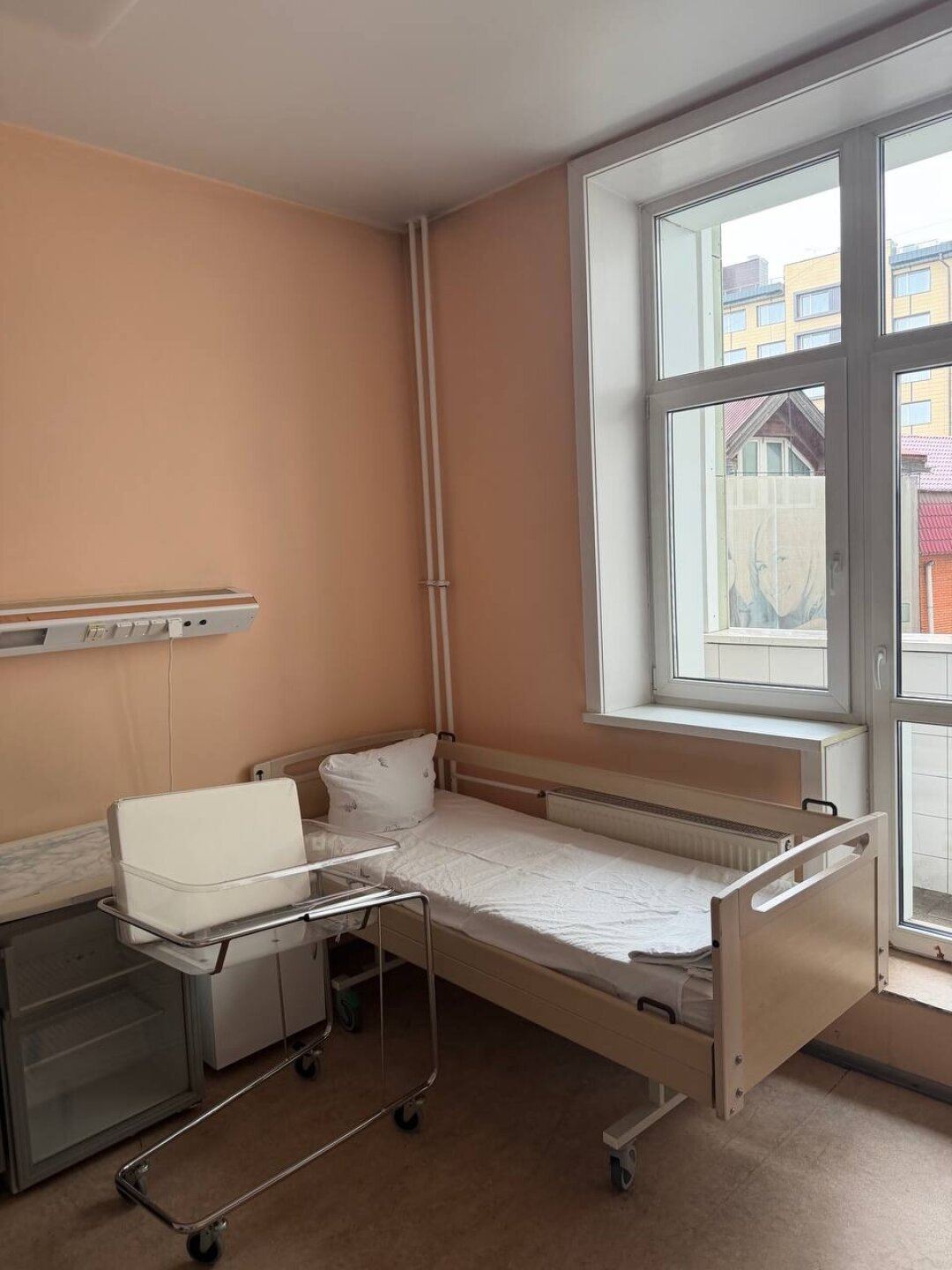 Двухместная палата совместного пребывания матери и ребенка