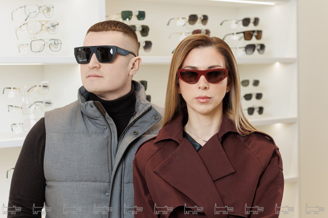 Уфимские предприниматели Антон Надеждин и Екатерина Козорезова На Антоне: очки Marc Jacobs, 29 290 рублей; на Екатерине: очки Gucci, 42 200 рублей