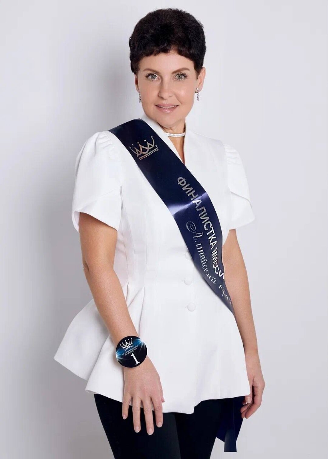 Ольга Бутакова Ольга Бутакова, 47 лет. 23 года управленческого стажа, операционный руководитель в Яндексе, мама двоих детей, модель и спортсменка. Она