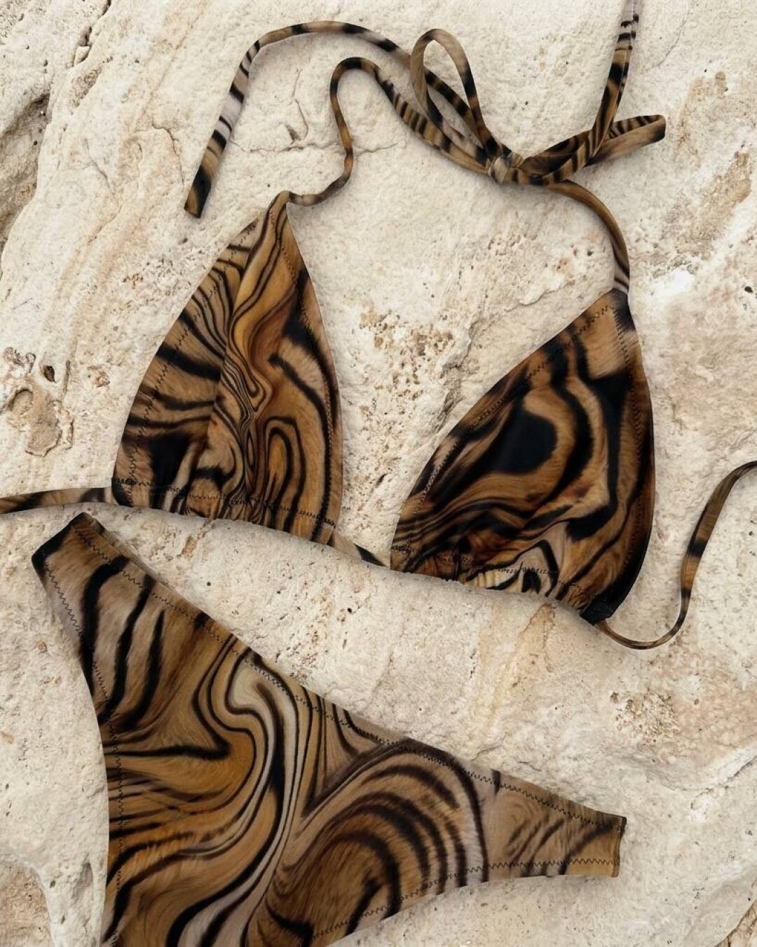 Лиф «Паче», 3 430 руб. Бельевые гуру из Петербурга «Паче» приручили тигриные полоски, а еще усложнили дикий принт необычными разводами