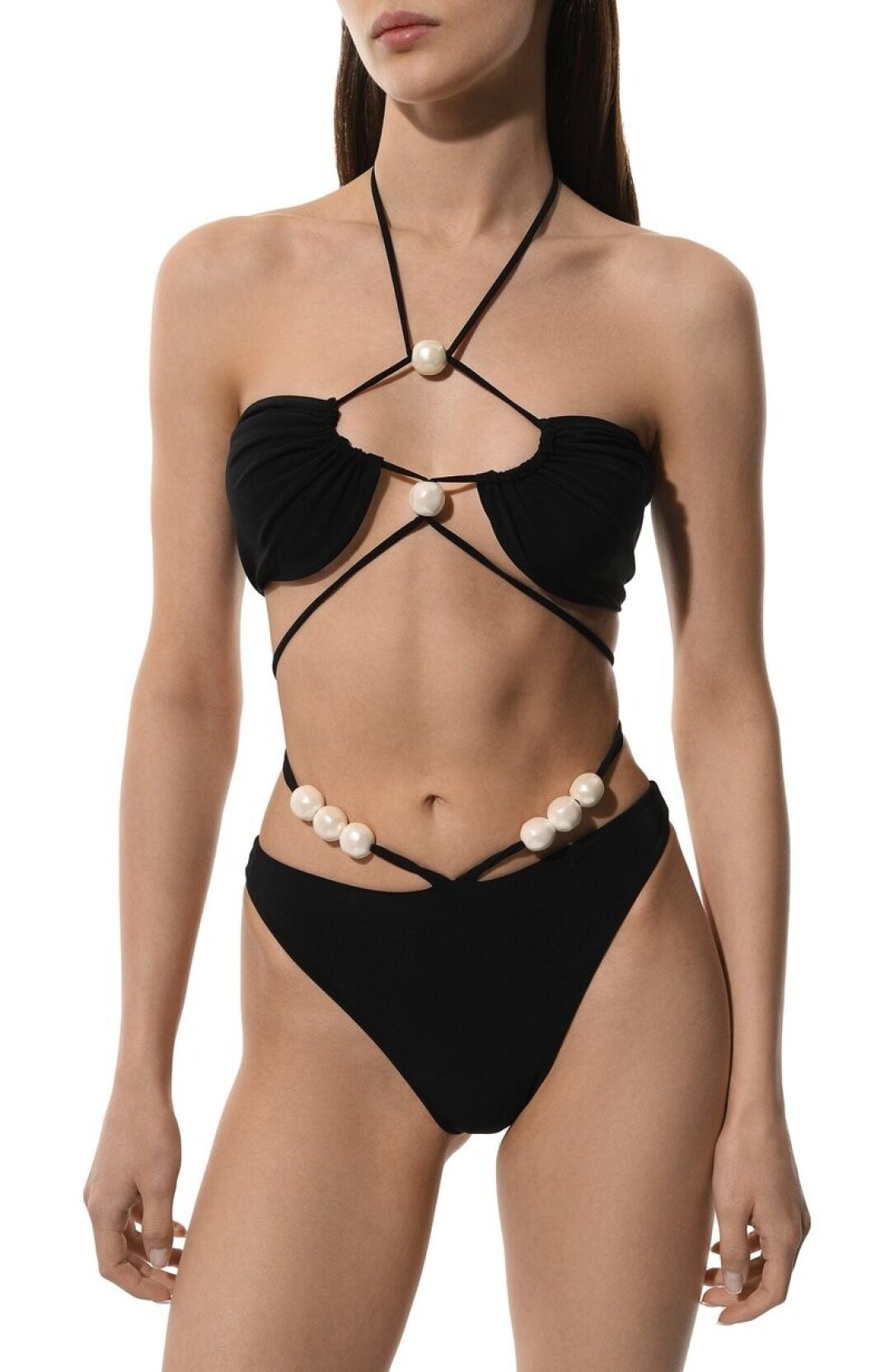 Топ Magda Butrym, ДЛТ, 62 250 руб. Плавки Magda Butrym, ДЛТ, 58 900 руб. Как вычислить it-айтем сезона? По жемчугу! Пока худрук Chanel Матье Блази