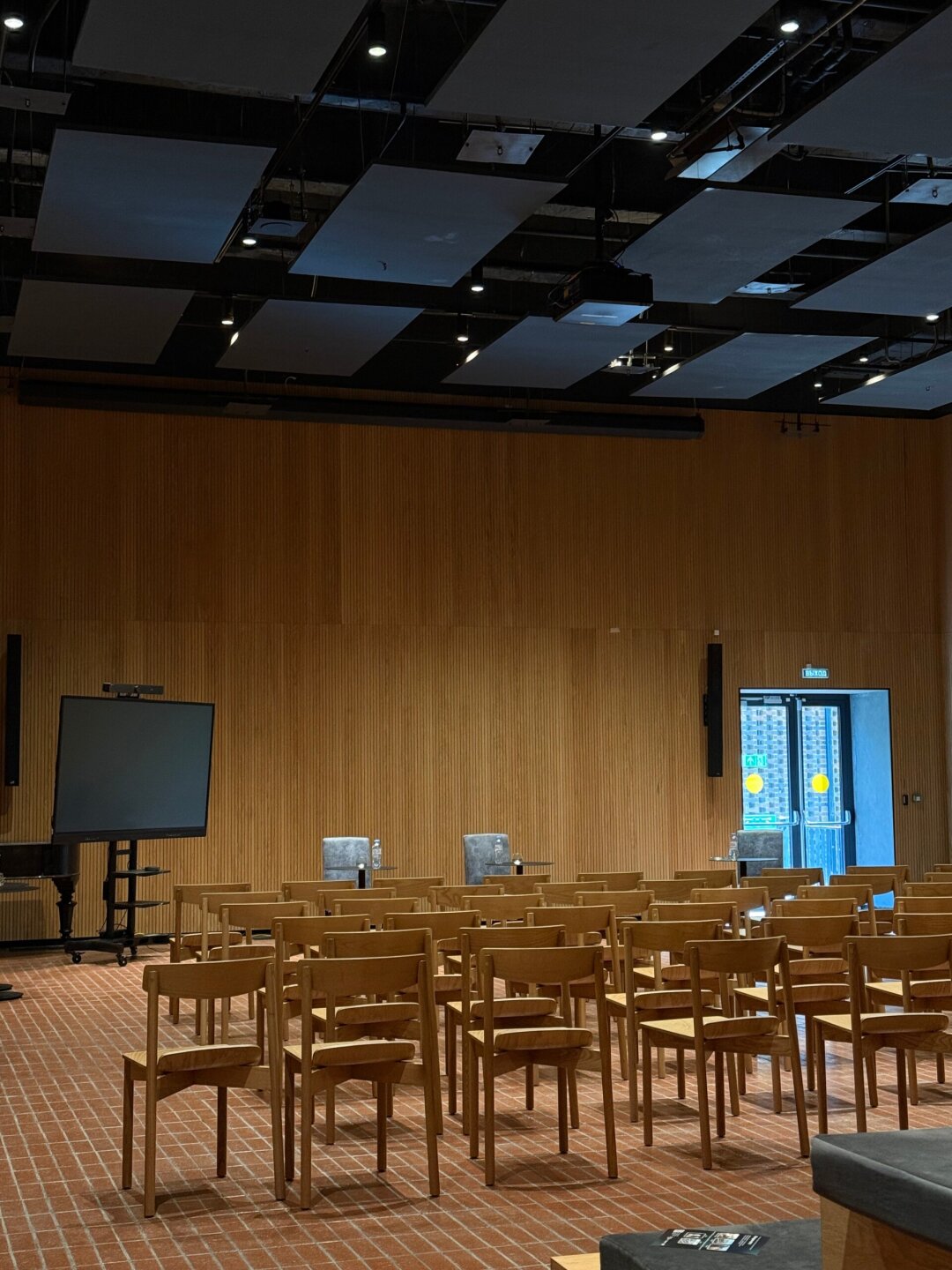 Лекционный зал в галерее