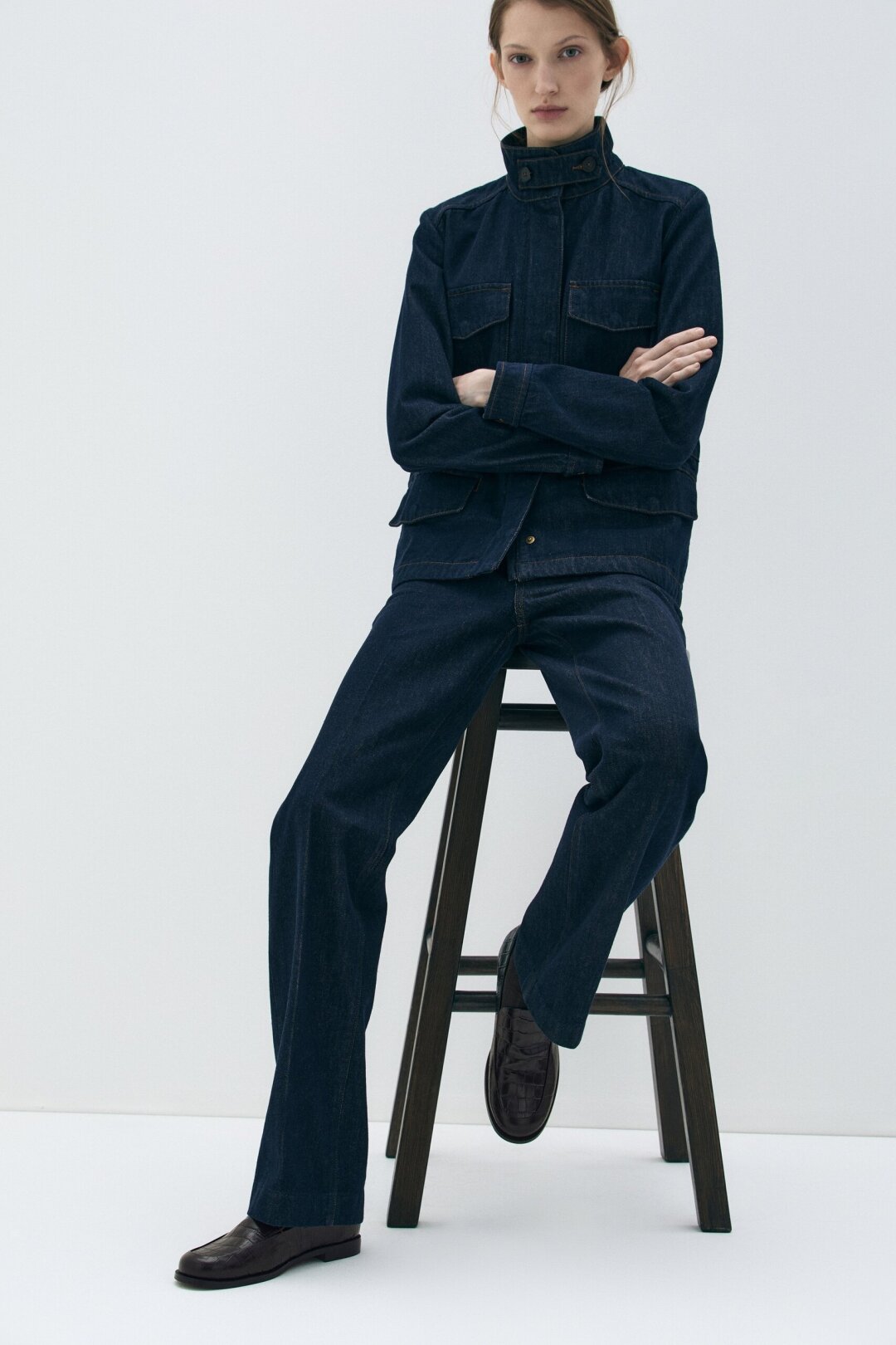 Lime, 13 999 руб. Готовимся к кроко-нашествию: на Неделях моды сезона FW'26 кожаные айтемы с выделкой под пресмыкающееся показали Луиз Троттер в