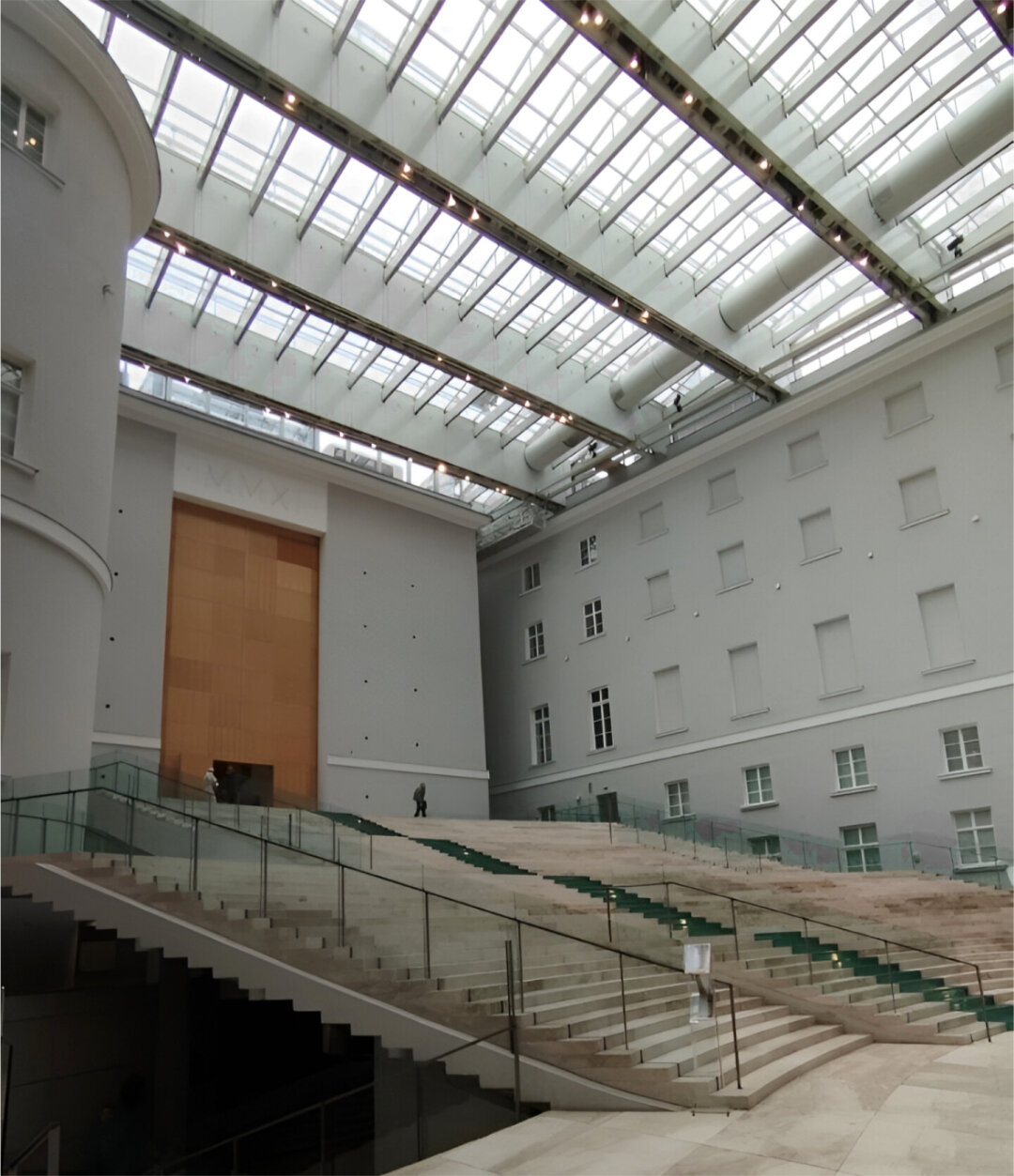 Атриум Главного штаба, где проходят Ночи балета