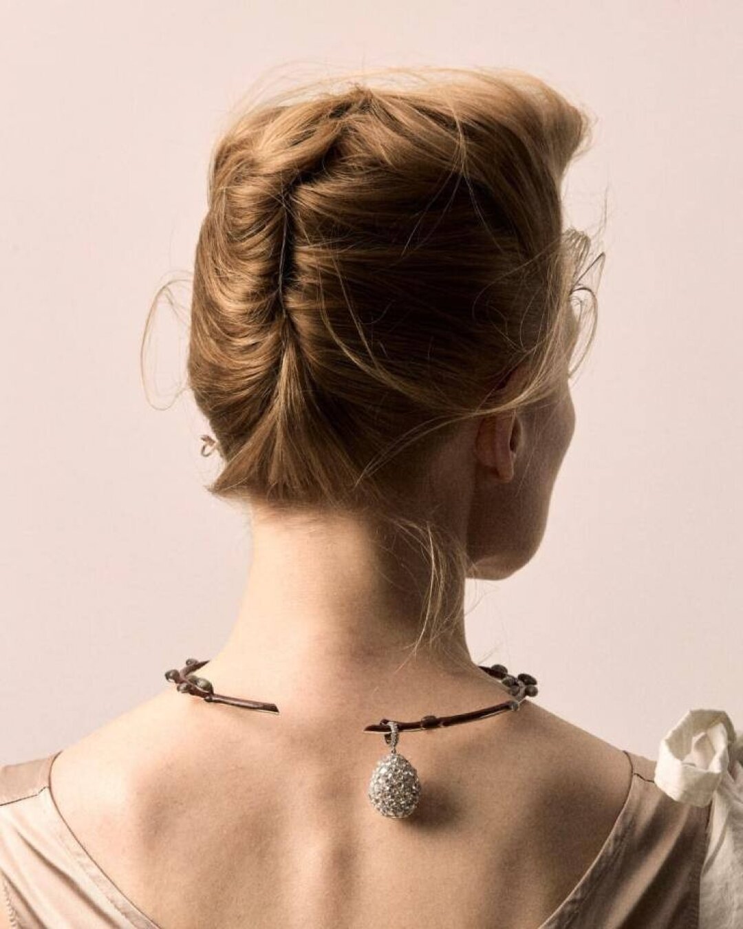 Колье Dzhanelli, 2 400 000 руб.