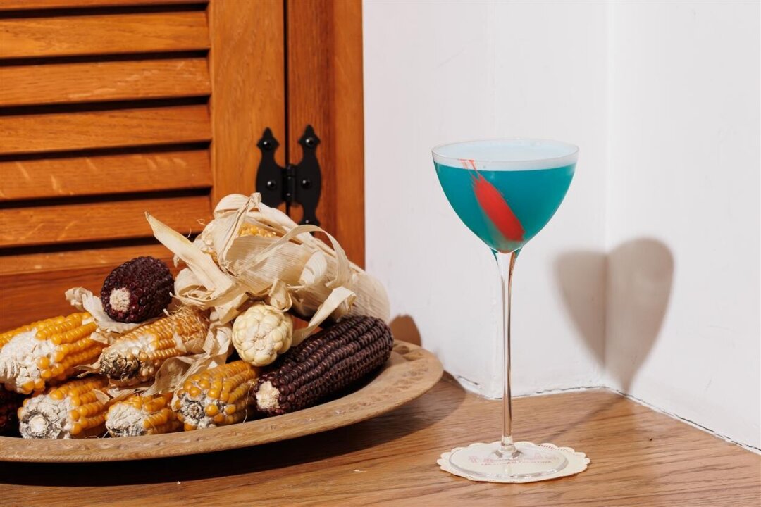 Тематический коктейль от бара Paloma Cantina «Палящее солнце»