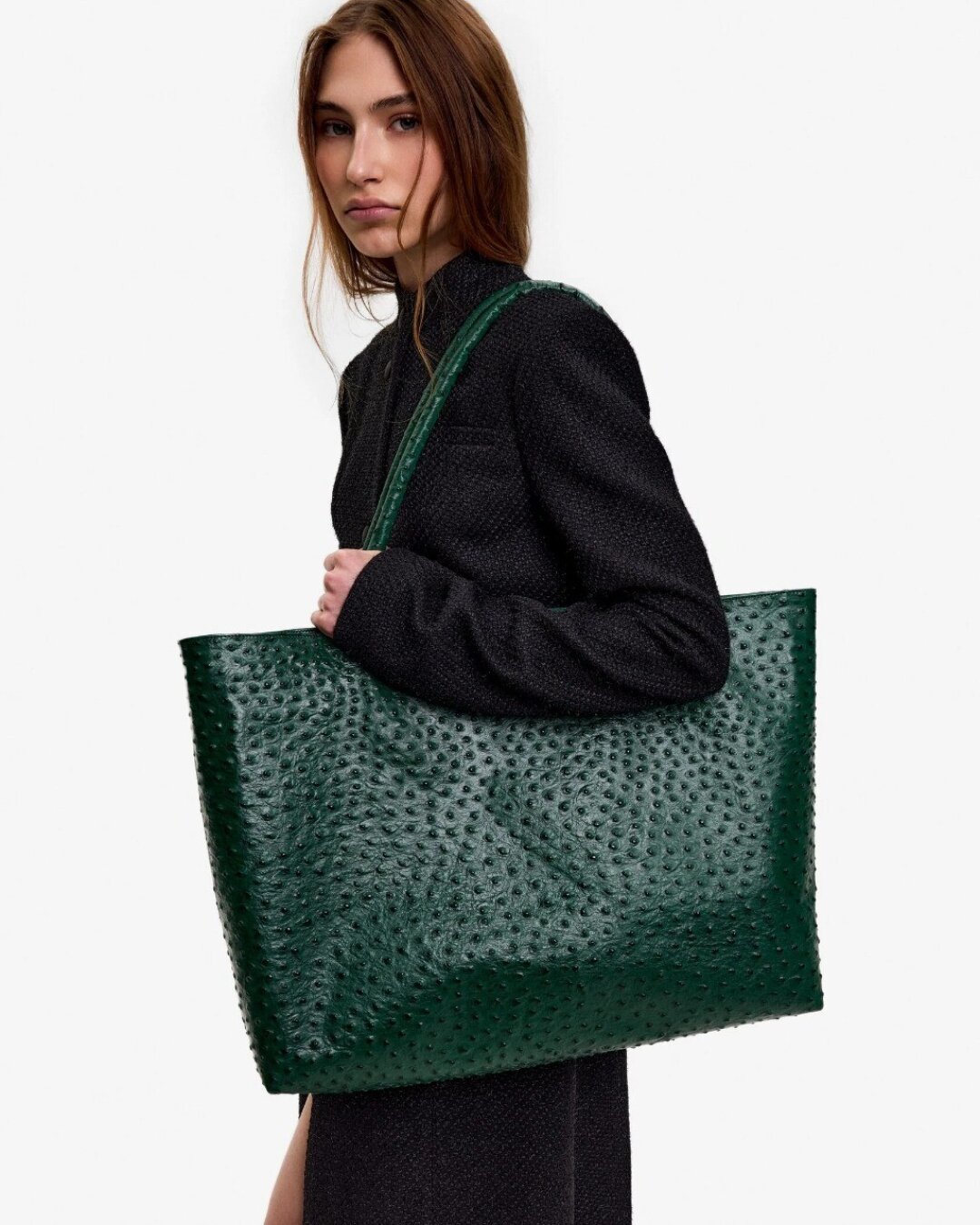 Byroco, 31 500 руб. Чередуем уже прирученных питонов и крокодилов со страусами: тренд с подиумов Acne Studios и Jil Sander оперативно отработали