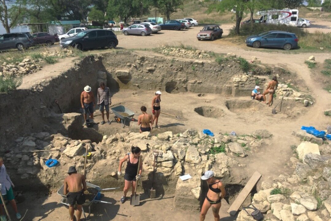 Раскопки античного города Мирмекия. Керчь, 2019 год