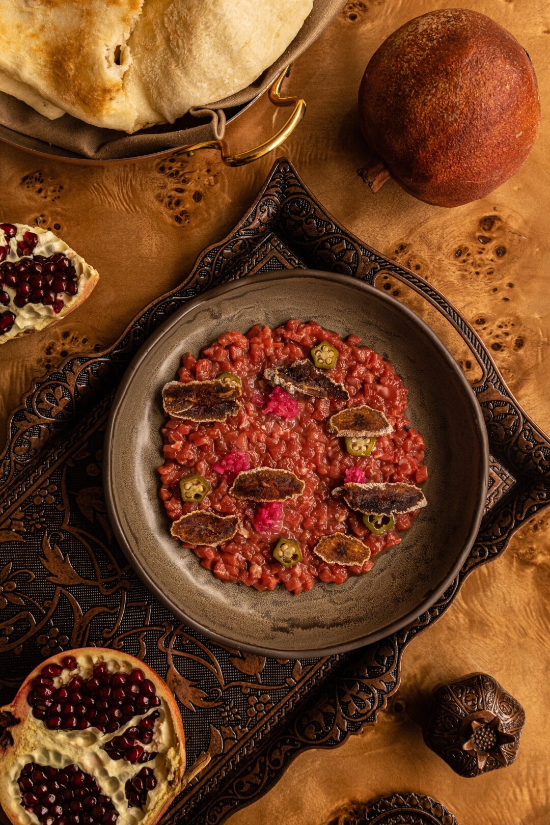 Тартар из говядины с аджикой и маринованной бамией