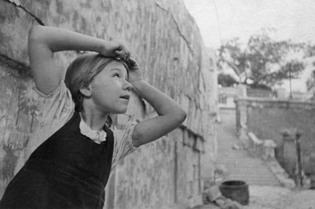 «Фрицы летят». Неизвестный автор. 1942 год