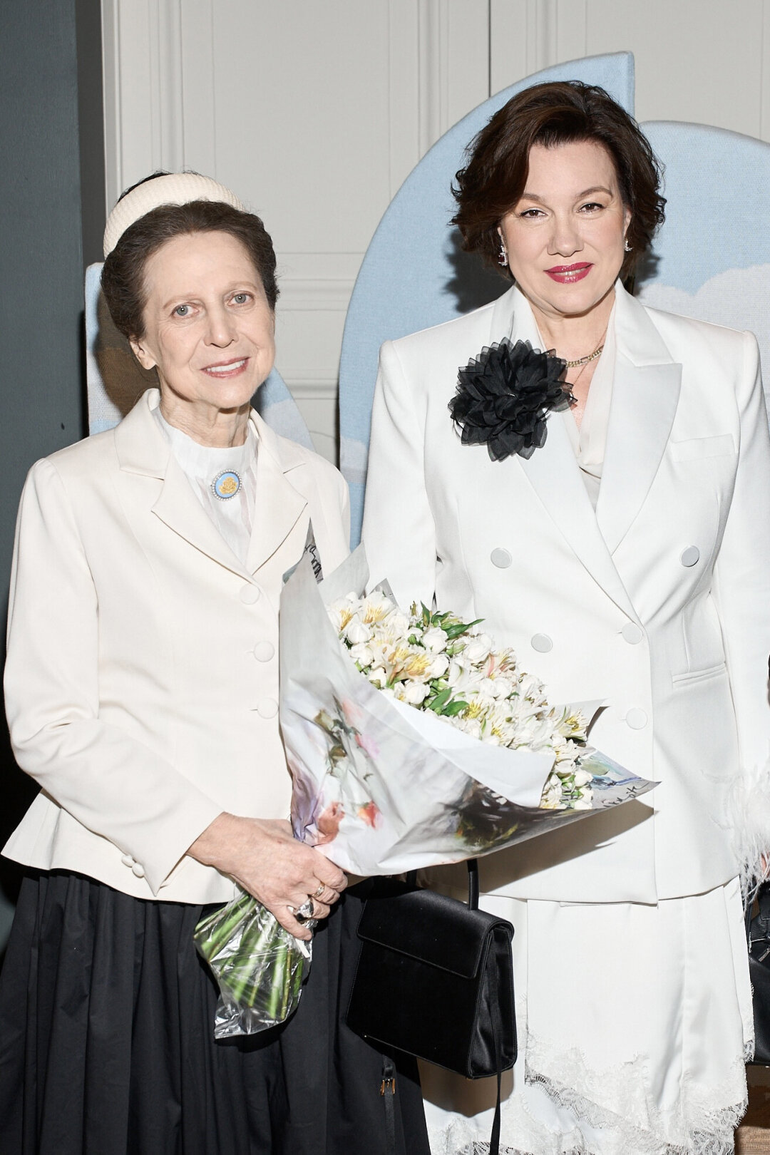 Лариса Николаевна Шеховцова, Галина Мешкова