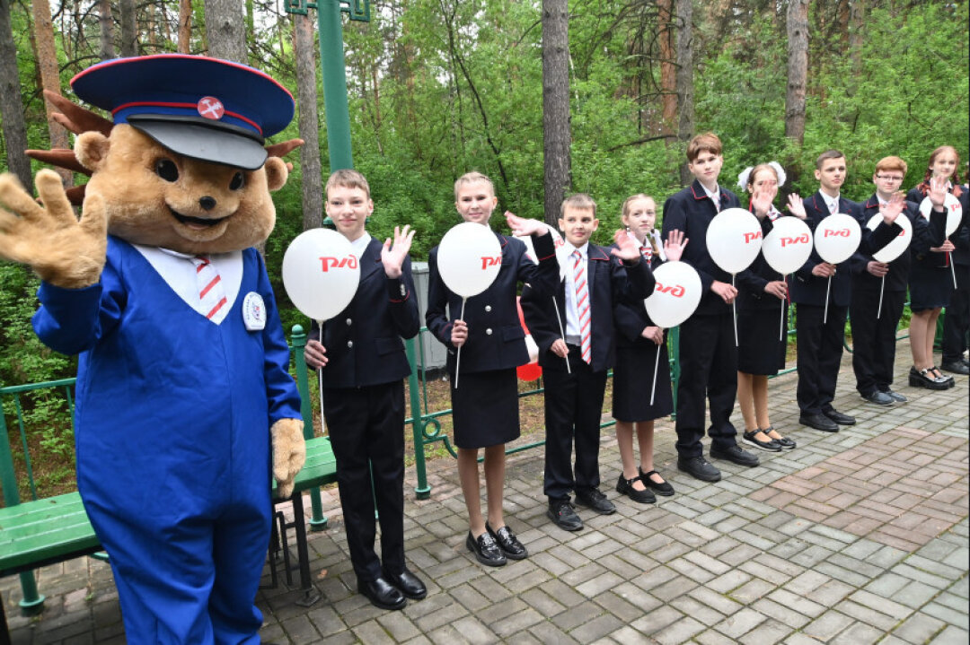 Всё лето Детская железная дорога в Новосибирске будет перевозить ...