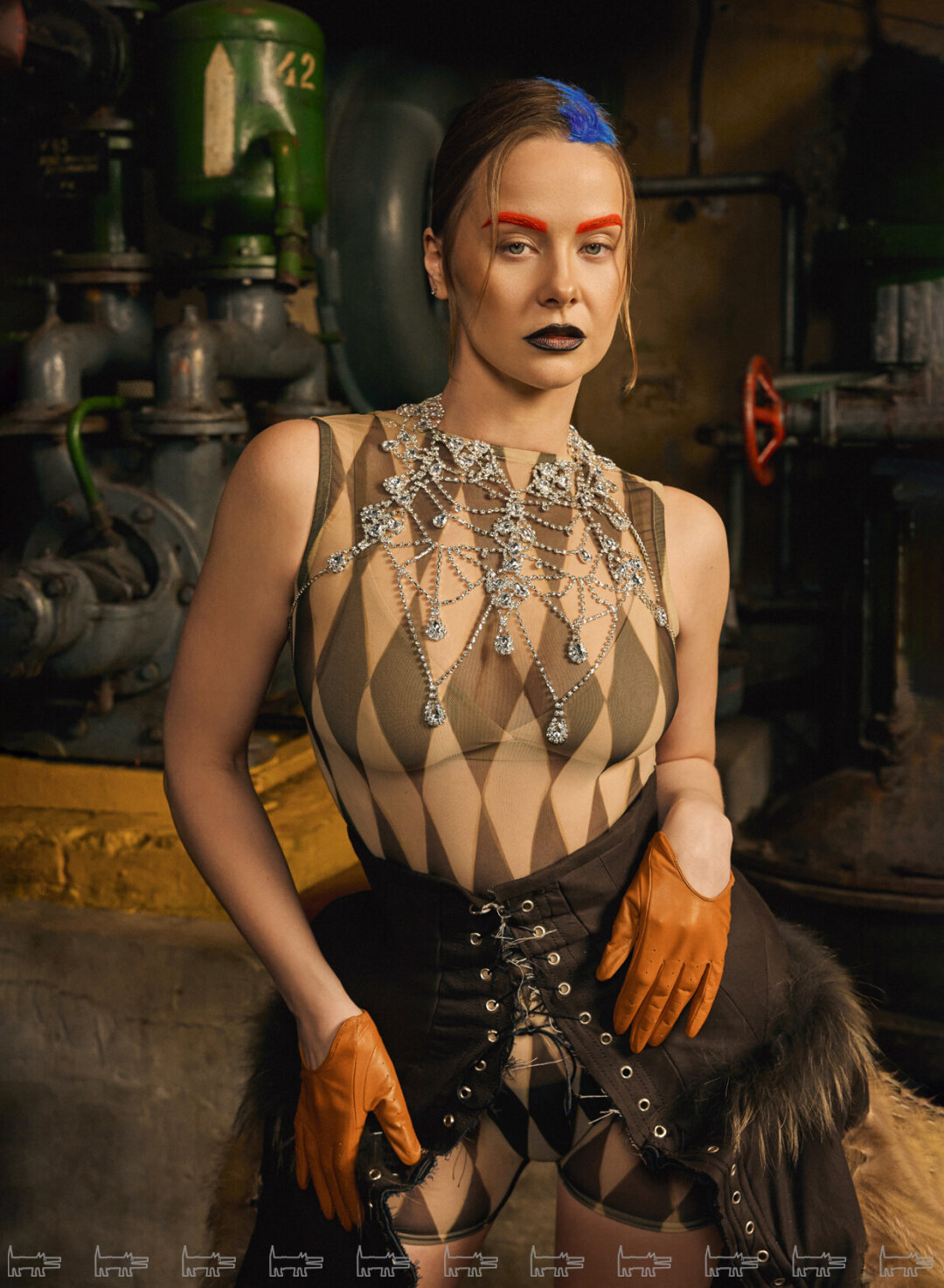 На Princess Cobra Bonchinche: юбка DAME.GAZE, комбинезон MADOMORPHO