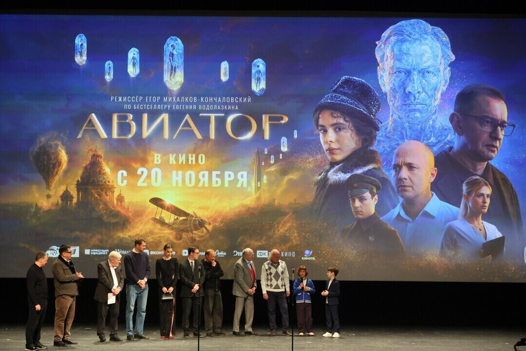 Евгений Водолазкин на премьере фильма «Авиатор» режиссера Егора Кончаловского в Александринском театре. 2025 год. Фото: Анастасия Большакова