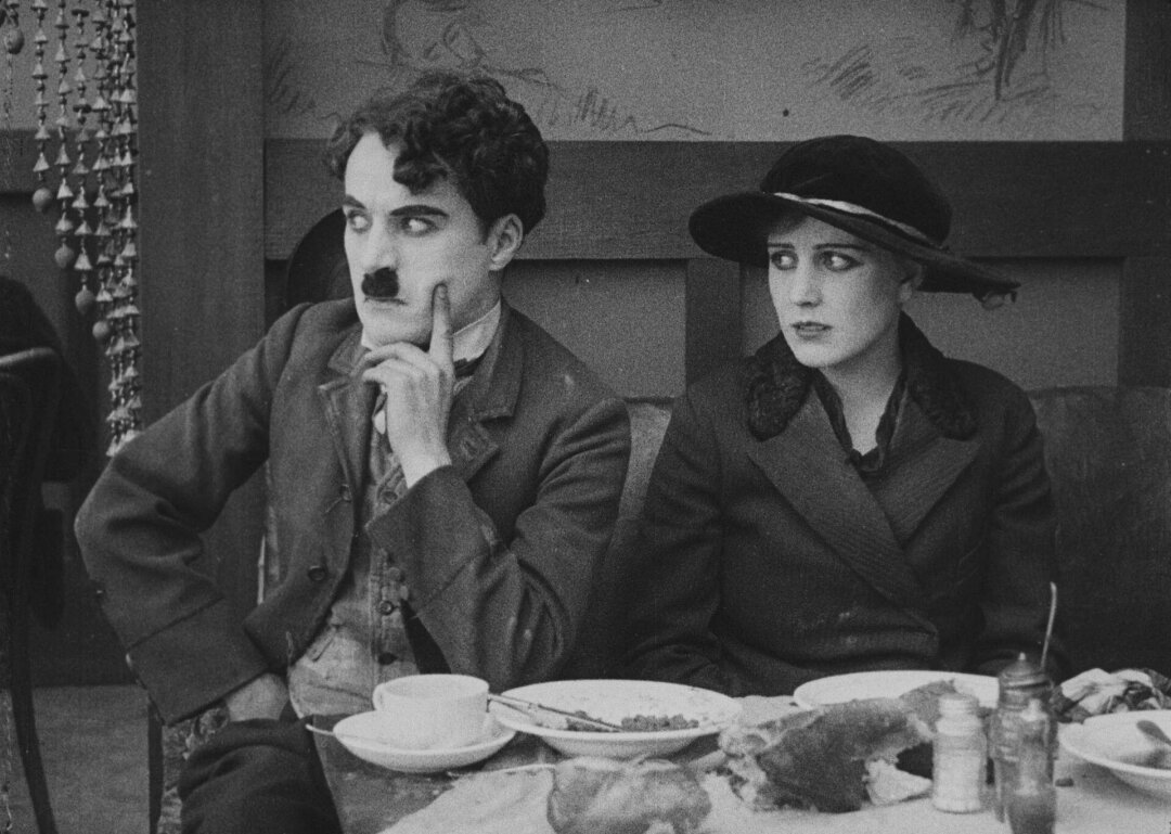 Кадр из фильма «Иммигрант» (1917)