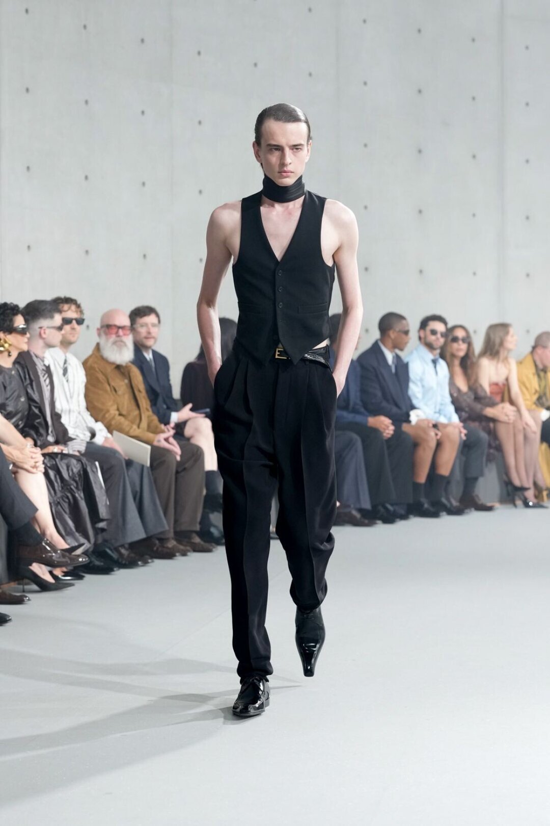 Никита Фень на подиуме Saint Laurent!