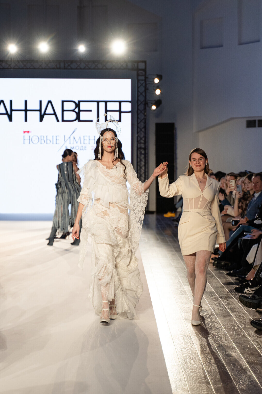 Мария Абашова в образе от финалистки 2025 года Анны Ветер