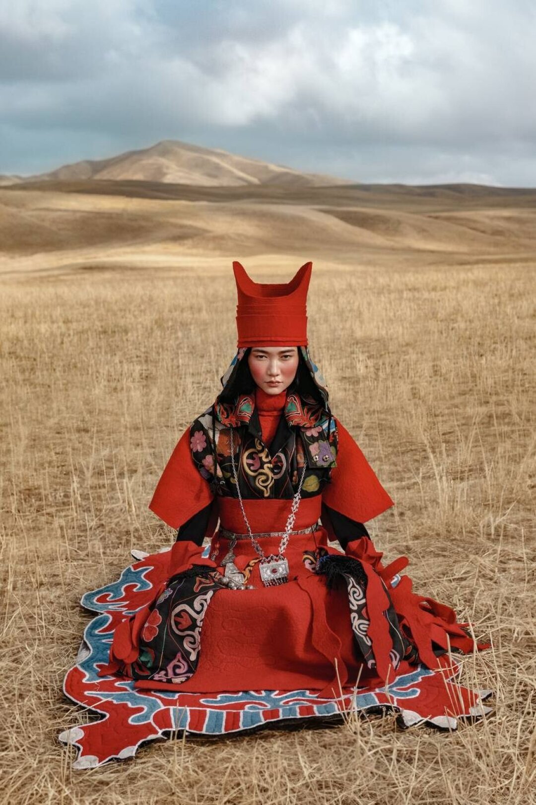 md: Айдай Омуралиева, style: Бема Лазарева, muah: Айганыш Точубекова, clothes: By Yntysh, Qoorchaq, pp: Света Кысса