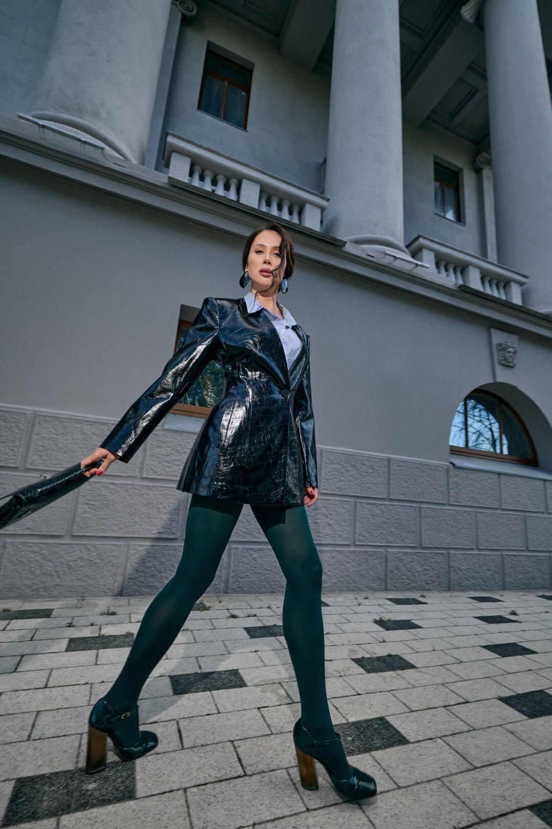 Жакет, сумка GLVR, туфли GUCCI