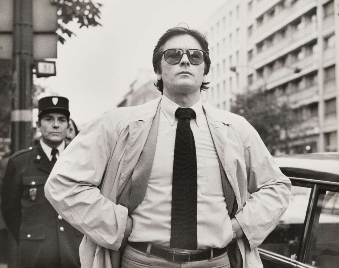 Валентин Серов. Актер Ален Делон в фильме «Тегеран-43». 1979