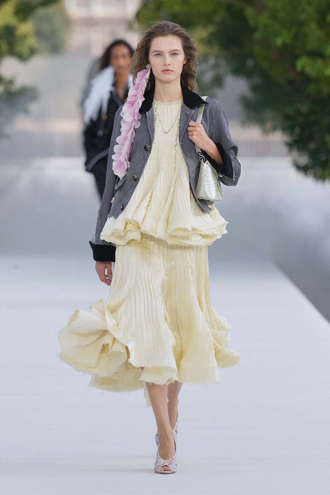 Вот это камбэк! Модель Даша Корчина снова на подиуме Christian Dior (ходила еще на кутюрном шоу 2014!)