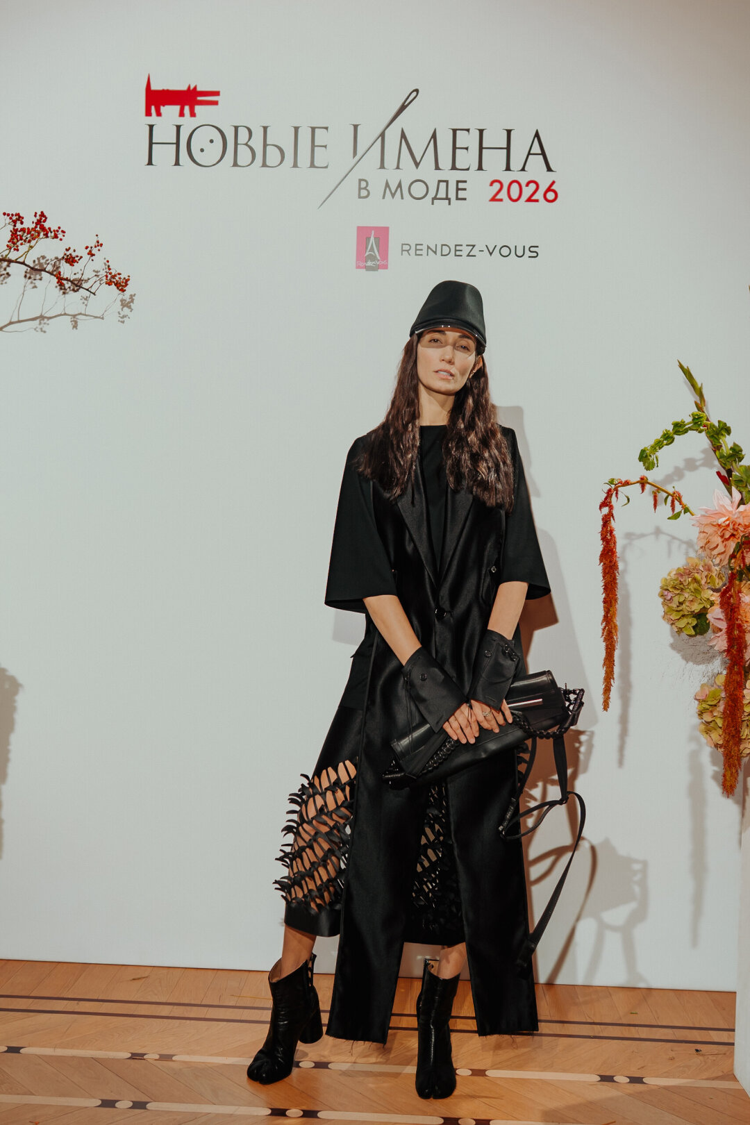 На Галине: тотал-лук IANIS CHAMALIDY, обувь MAISON MARGIELA