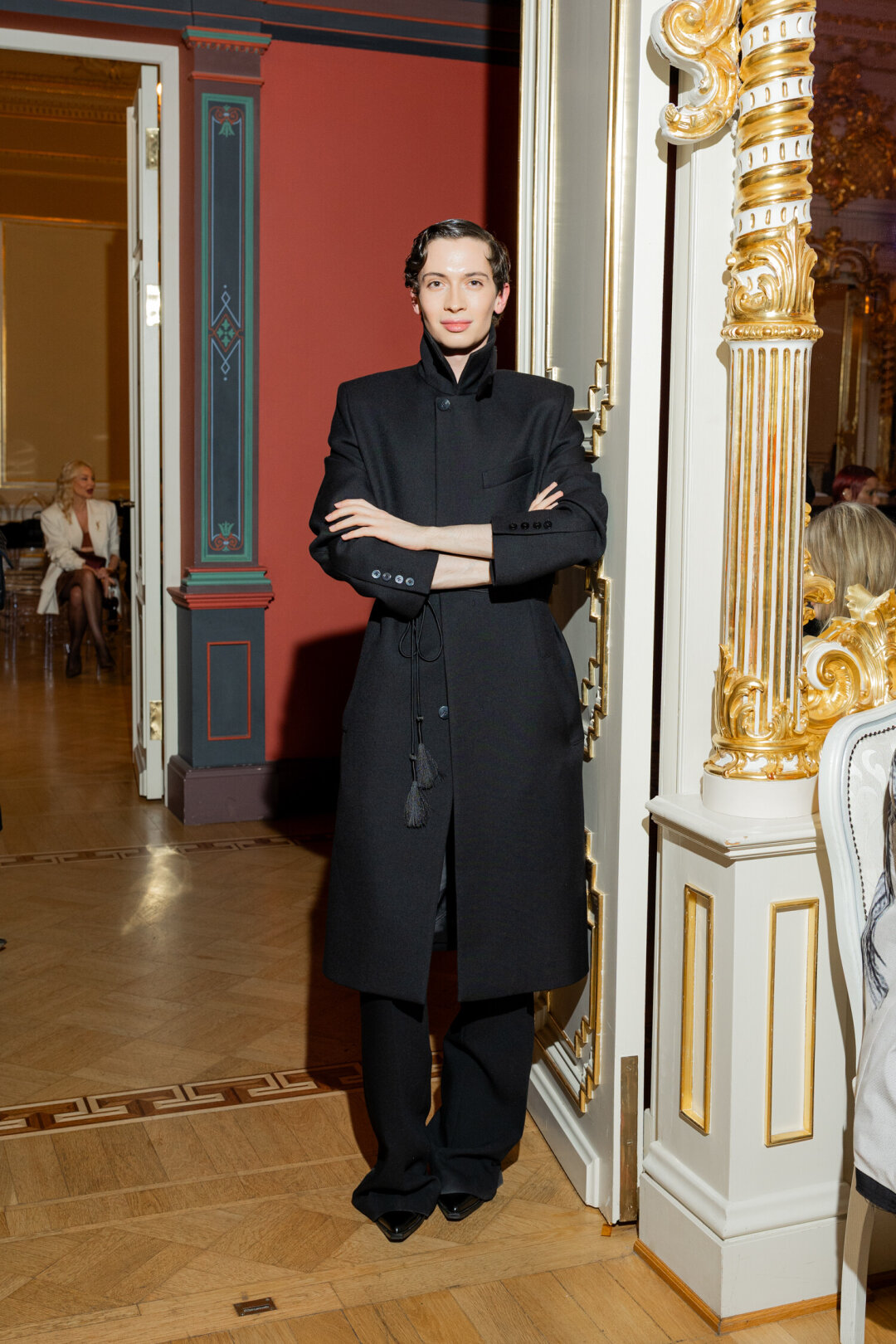На Кирилле: жакет USHATAVA, брюки NAMELAZZ, топ LIME, казаки SAINT LAURENT