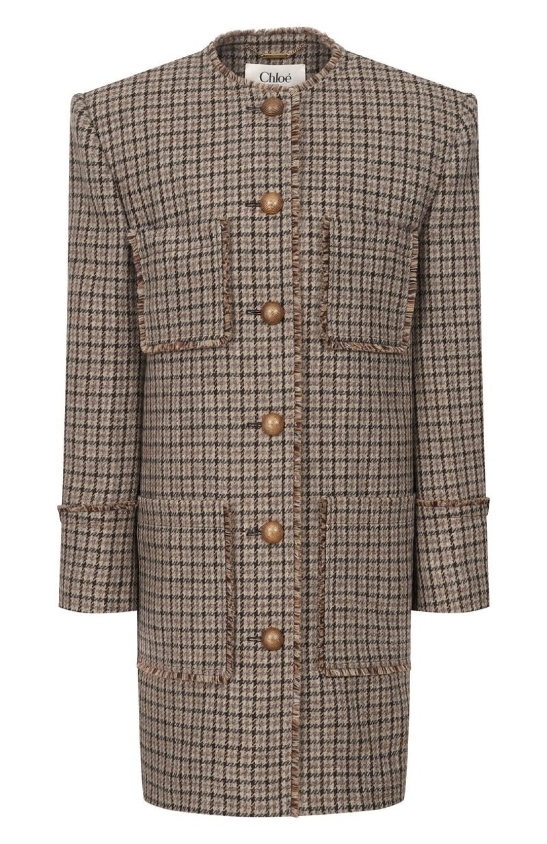 Chloe, ДЛТ, 445 000 руб. Power dressing из 1980-х всё еще с нами — заверено плечистыми пальто от креативного директора Chloe Чемены Камали