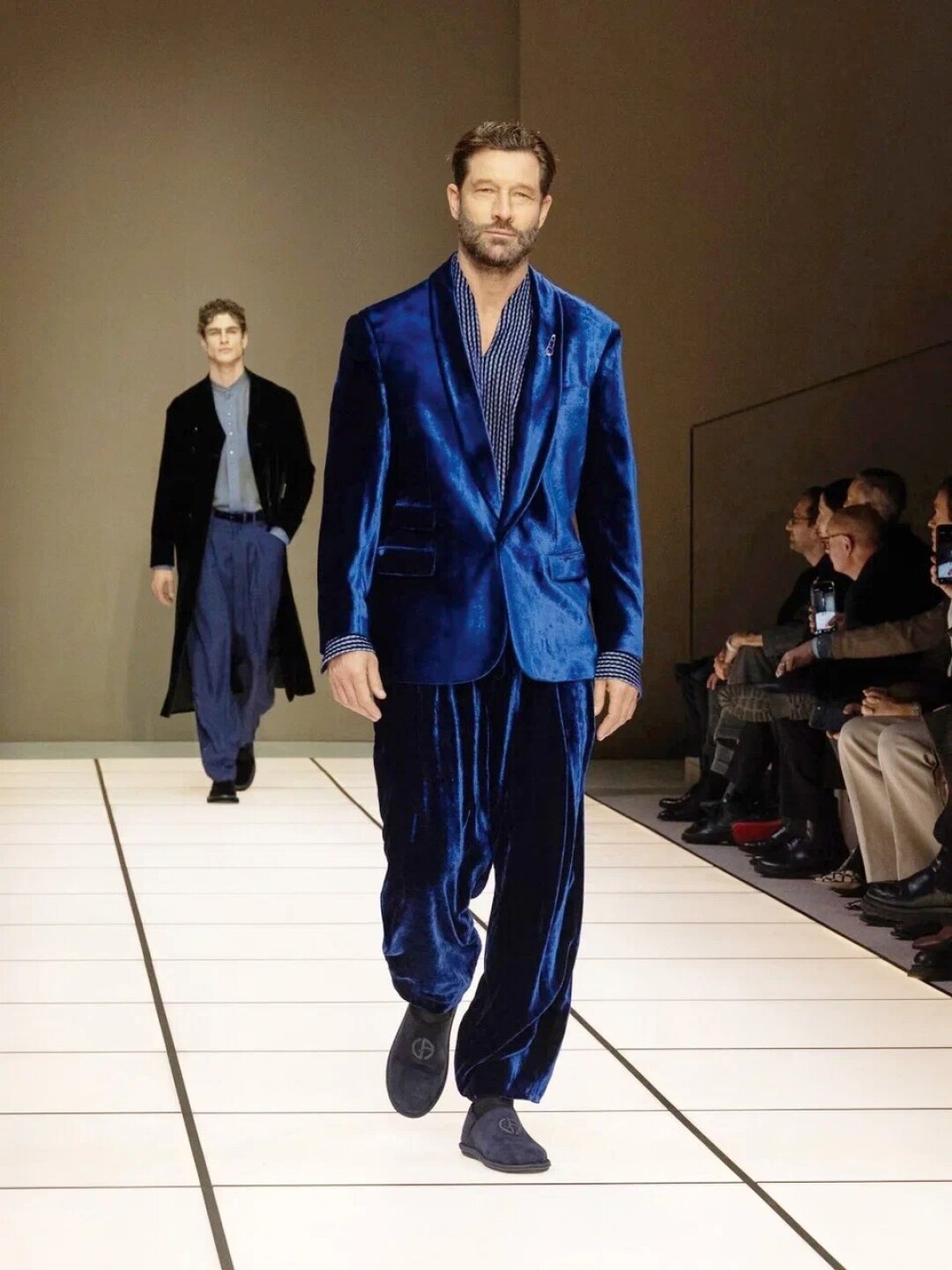 Синий бархат Giorgio Armani