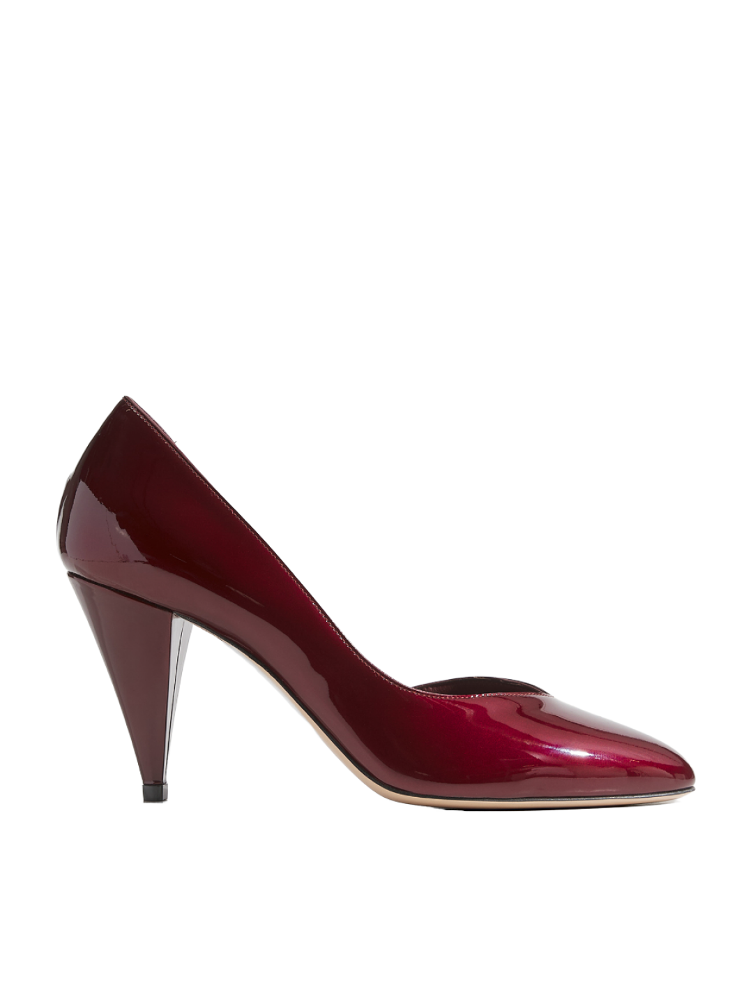 Туфли Casadei, Rendez-Vous, 102 990 руб. Ювелирные шпильки Saint Laurent, пухлые «бананы» Prada и ретрофутуристичные конусы Casadei — вот сразу