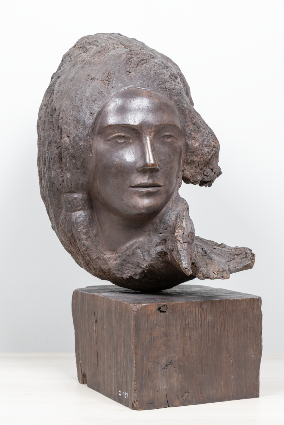 С. Д. Эрьзя (Нефёдов). Женская голова, 1955 год. МРМИИ им. С. Д. Эрьзи