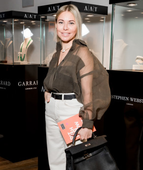 Bir porno bdsm oynash bor edi