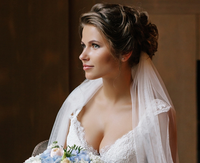 Актриса из клипа "Лабутены" Юлия Топольницкая вышла замуж в кедах - KP.RU