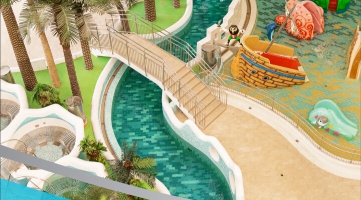 ТРЦ "Океанис" открылся в Нижнем Новгороде. Показываем, как он выглядит изнутри -