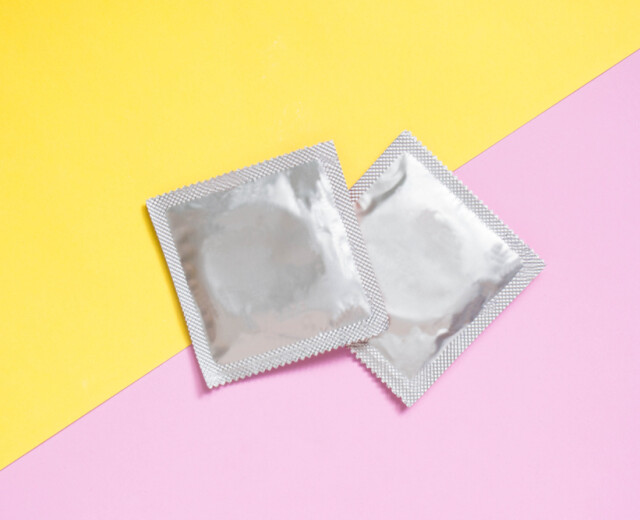 Продажи презервативов в аптеках России упали на 16,4%