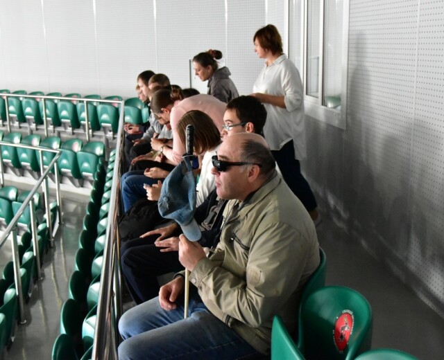 Систему тифлокомментирования спортивных мероприятий впервые протестировали в Новосибирской области 