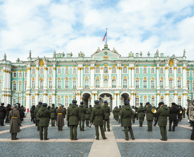 Власти Петербурга предложили работодателям самим решить, кого мобилизовать на военную службу