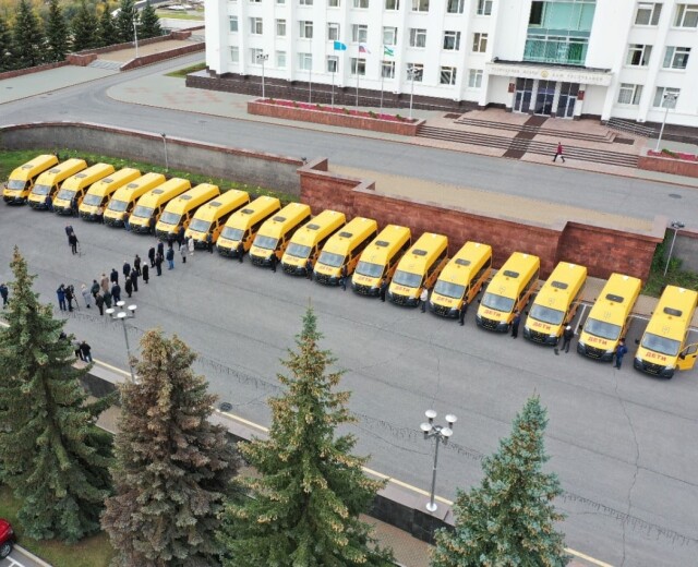 Школы Башкортостана получат новые автобусы