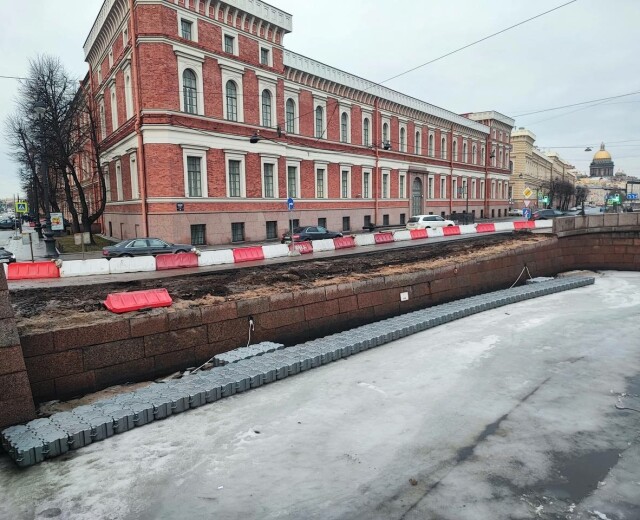 Правый берег набережной Мойки в Петербурге отправили на капремонт до октября