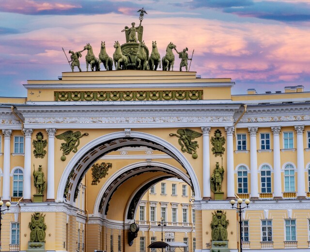 В этом году главной темой Санкт-Петербургского международного книжного салона станет юбилей города